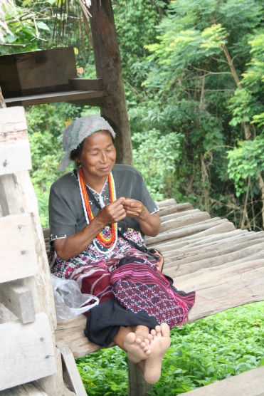 Weaving a new life in Thailand